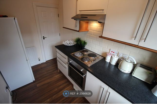 Terraced house to rent in Barnbrough Street, Leeds