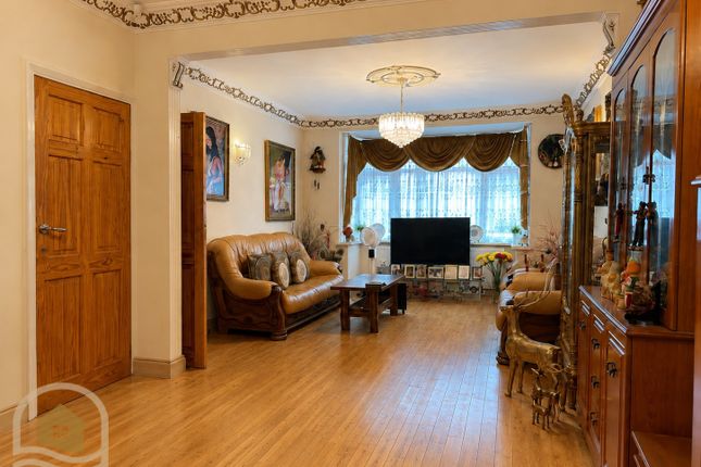 25, Mansell Road, Greenford photo 4