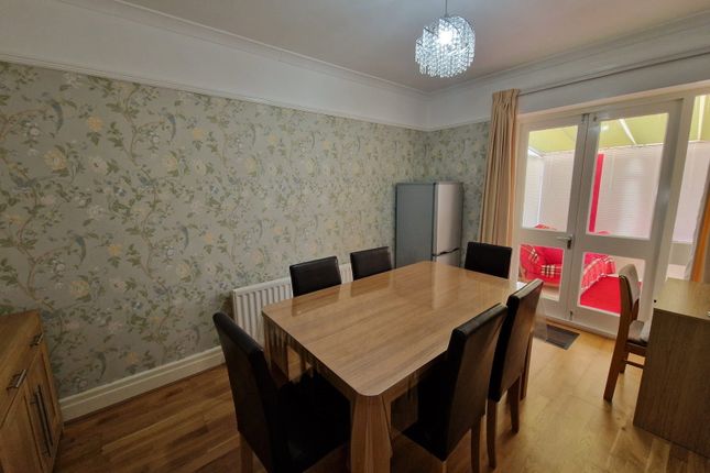 33, Lyndhurst Road, Exmouth photo 3