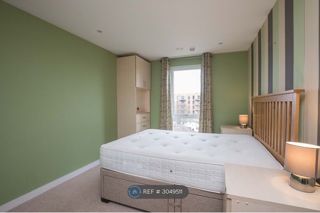 Rivington Apartments, Railway Terrace, Slough photo 2