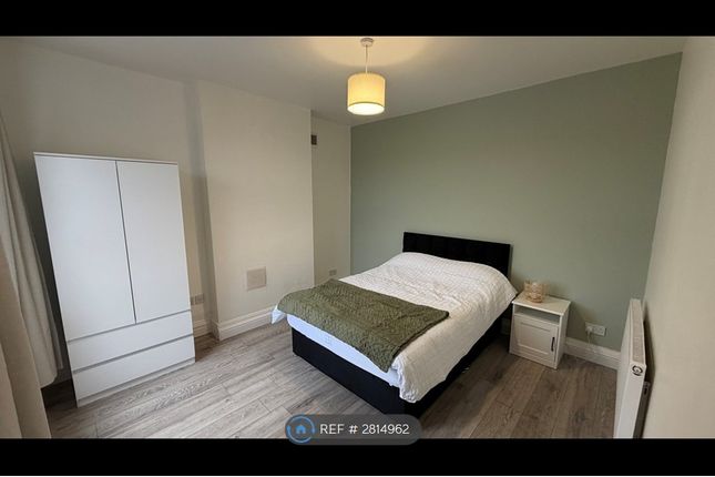 Wellingborough Road, Rushden photo 2