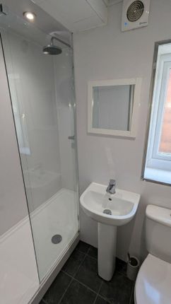 77 Aughton Street, Ormskirk photo 4