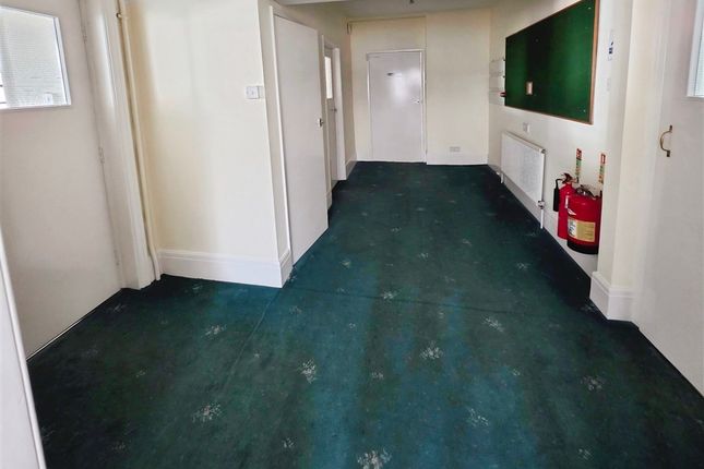 25, Northwood Road, PORTSMOUTH photo 4