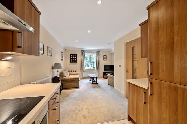 17 Imperial Court, Reading Road, Wokingham photo 2