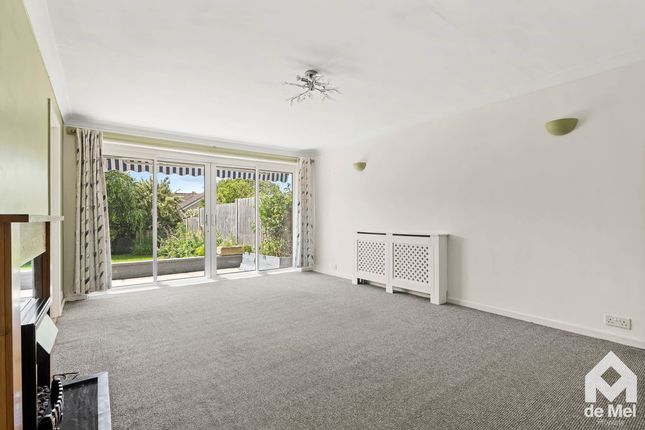33, Willow Road, Cheltenham photo 3