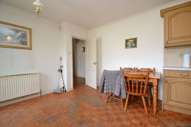 Park Lodge, Thackley Road, Thackley photo 4