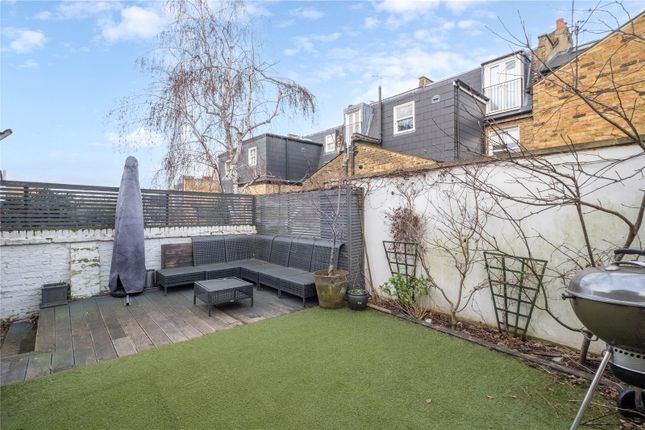 End terrace house for sale in Dalby Road, London