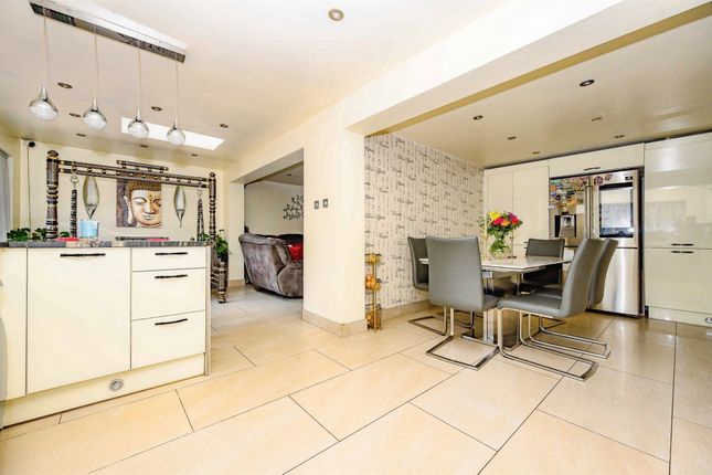 61, Briars Wood, Hatfield photo 4