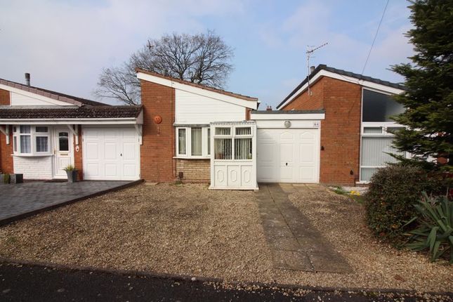 Thumbnail Bungalow for sale in Leaford Way, Kingswinford