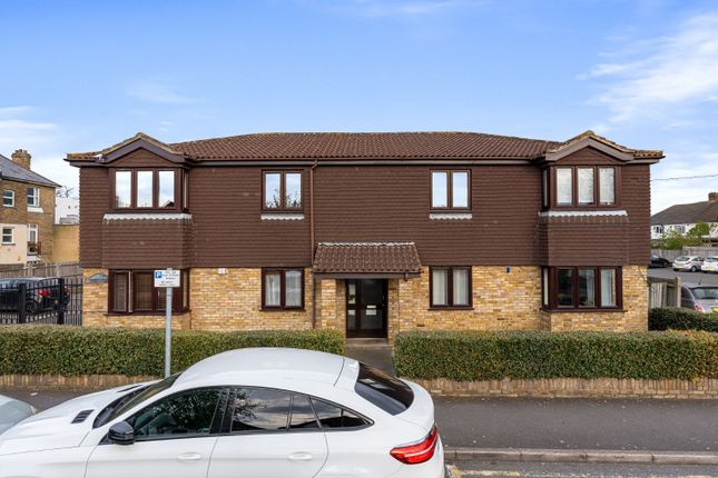 Thumbnail Flat for sale in Sarah Court, Clarence Road, Bexleyheath, Kent