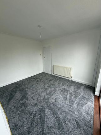 35, Edward Avenue, Braunstone Town photo 4