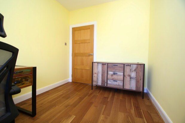 Flat to rent in London Road, Glasgow