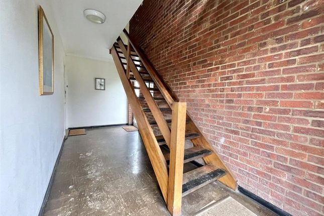 Flat 6, Turpins Court, 291, Holland Road, Essex photo 3