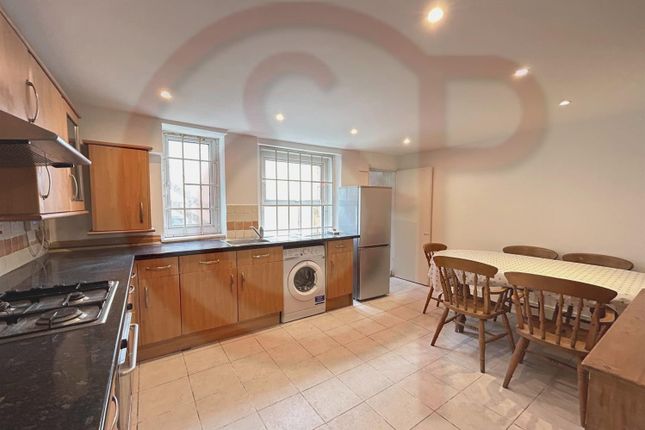 2, Beavor Grove, London photo 3