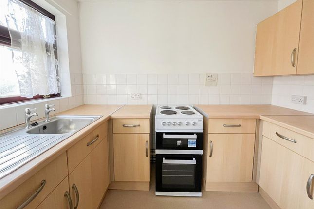 23, Willow Glen, Upper Glen Road, St Leonards On Sea photo 2