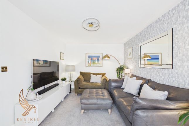 6, Tippler Drive, Wakefield photo 3