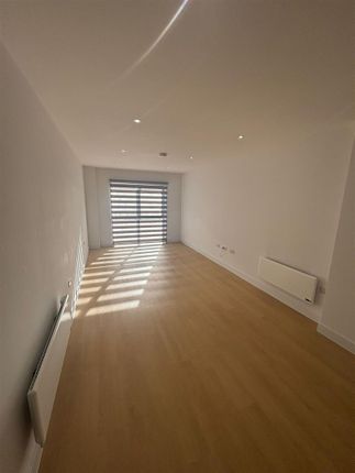 Flat 7, Cherry Orchard East, Kembrey Park, Upper Stratton, Swindon photo 4