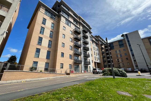 Flat for sale in Bowman Lane, Hunslet, Leeds