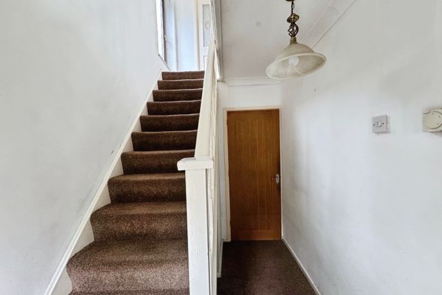 39, Nantygro, Llanelli photo 3