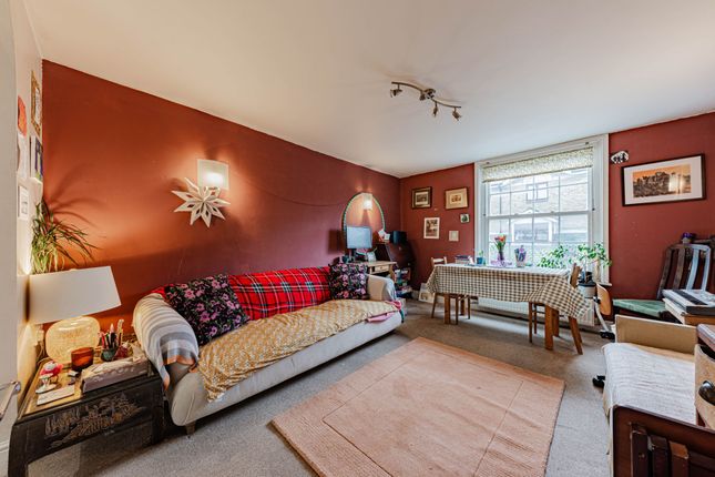 Flat 3, 15 East Street, Faversham photo 2