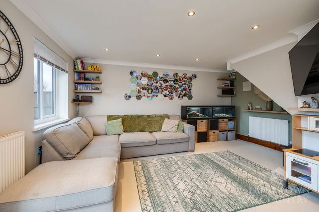 1, Hogarth Close, Plymouth photo 3
