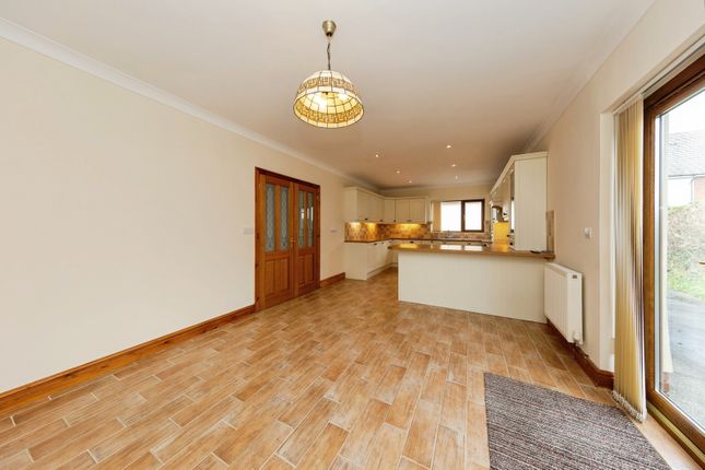 6, Carmarthen photo 4