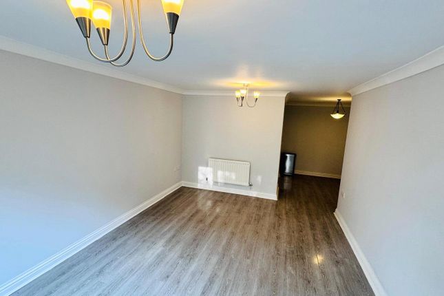 Sovereign Court, 16, Northwood, Hillingdon, Greater London photo 2