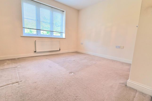 59, Wherry Close, Margate photo 4