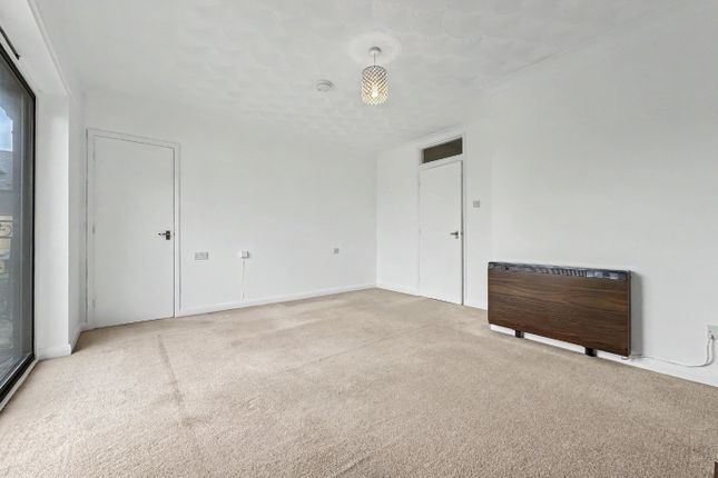 19, Vinery Court, Cambs photo 4