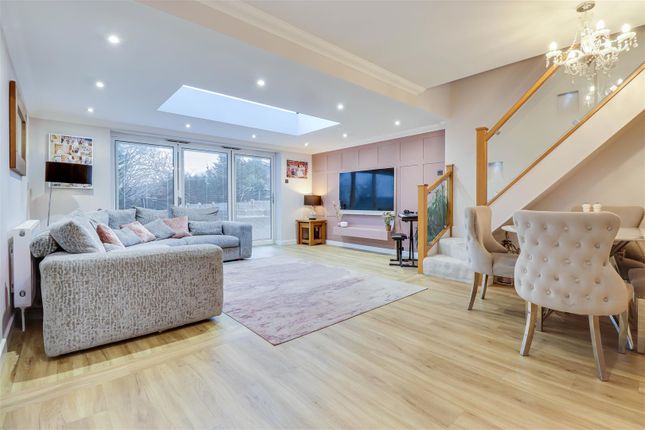 46, Mornington Crescent, Benfleet photo 2