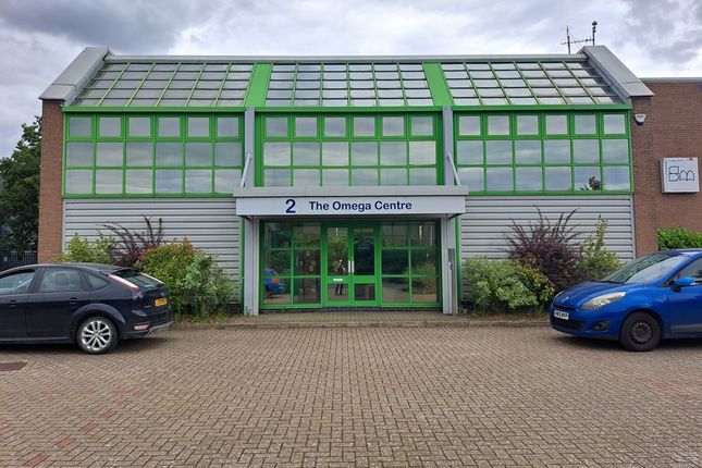 Office to let in Stratton Park, Biggleswade