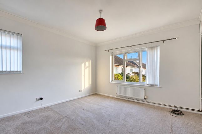 Heathfield Close, Worthing photo 4