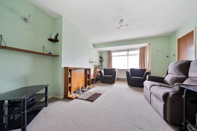 36, Chervilles, Maidstone photo 2