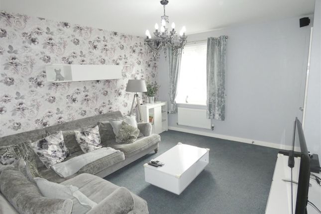 17, Higher Croft Drive, Crewe photo 2