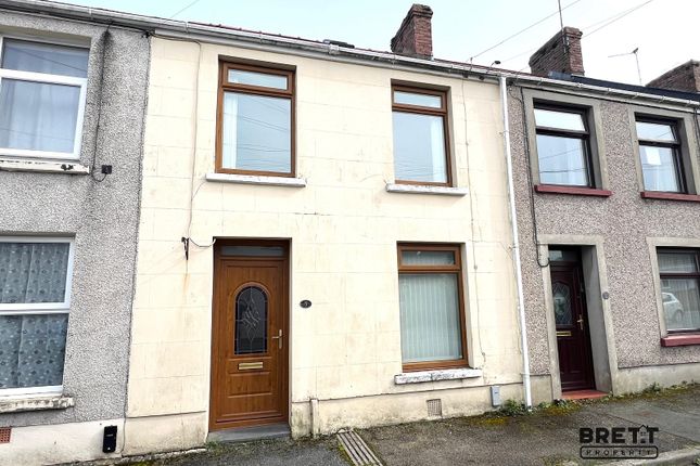 Terraced house to rent in 5 George Street, Milford Haven, Pembrokeshire.