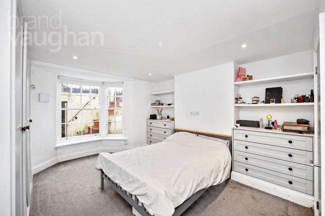 Flat for sale in Clarence Square, Brighton, East Sussex