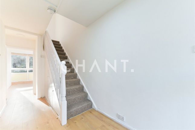 10, Compton Close, London photo 2