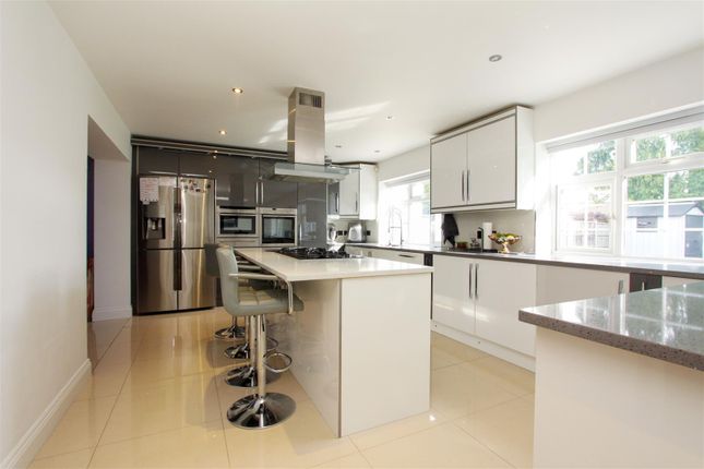 41, Long Lane, Ickenham photo 2