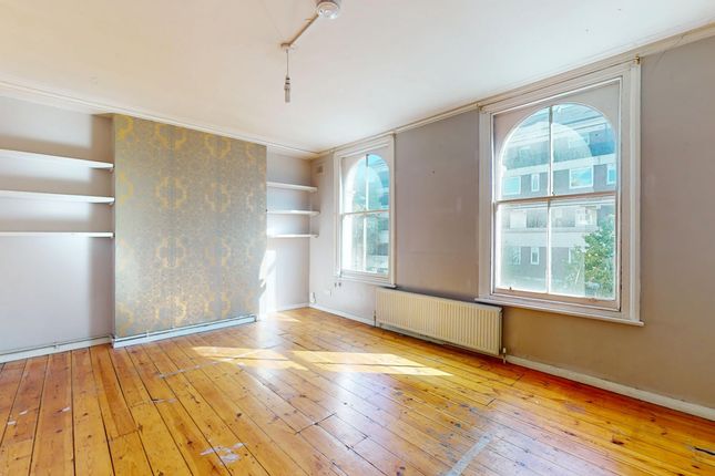 Flat B, London photo 2