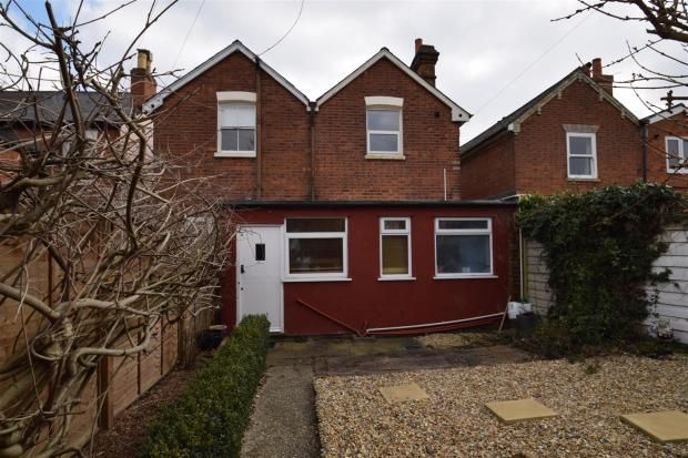 Thumbnail Semi-detached house to rent in Westfield Road, Caversham, Reading
