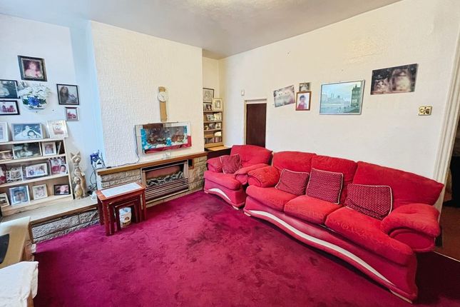 73, Tonge Park Avenue, Bolton photo 4