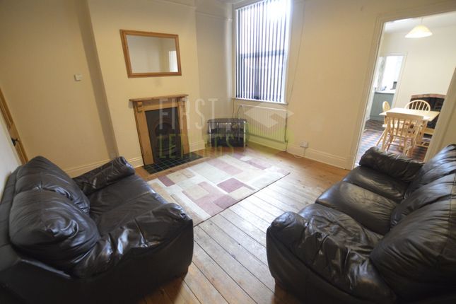 Terraced house to rent in Lytton Road, Clarendon Park