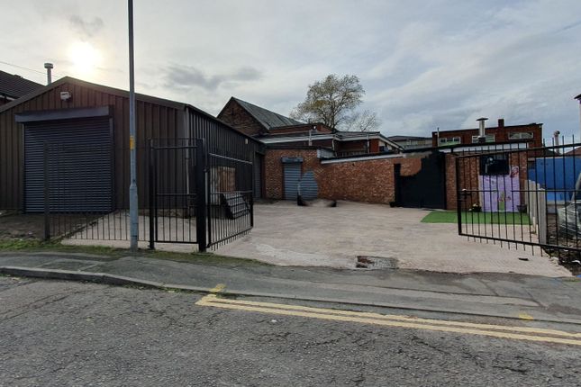 Warehouse to let in Walsall Rd, Willenhall