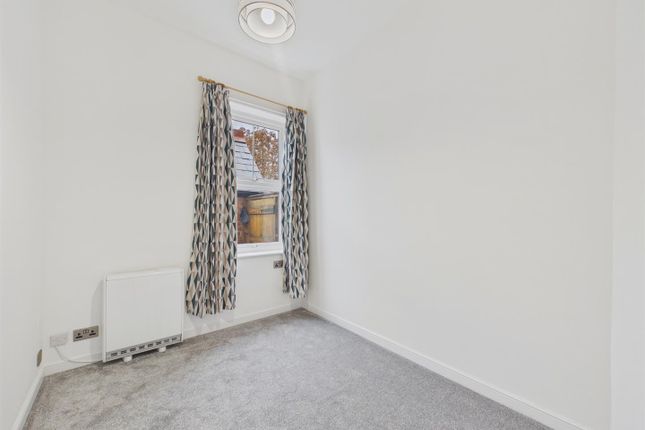 Manby Road, Malvern photo 4