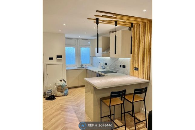 Thumbnail Room to rent in Globe Road, London