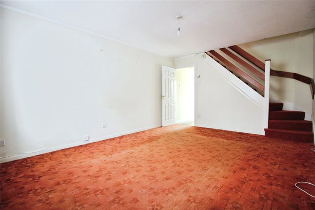 2, Faygate Way, Reading photo 4