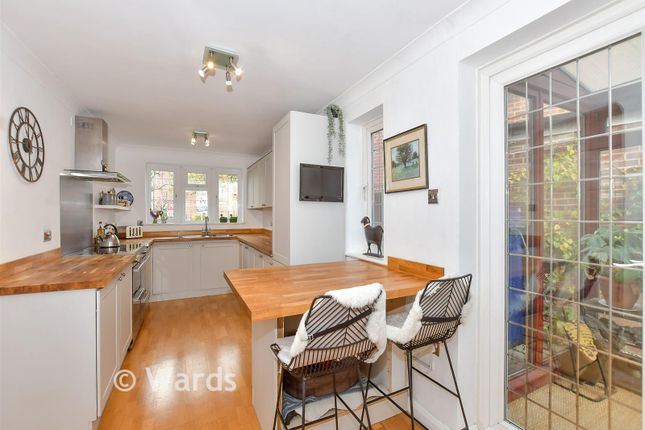19, Ragstone Court, Aylesford photo 3