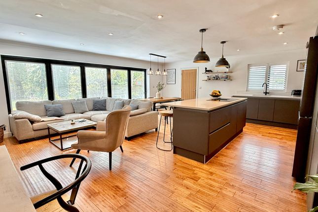 10 Webbs Close, Ashley Heath, Ringwood photo 4