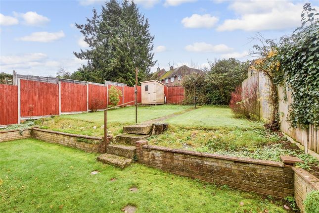 Nursery Hill Shamley Green, Guildford photo 2