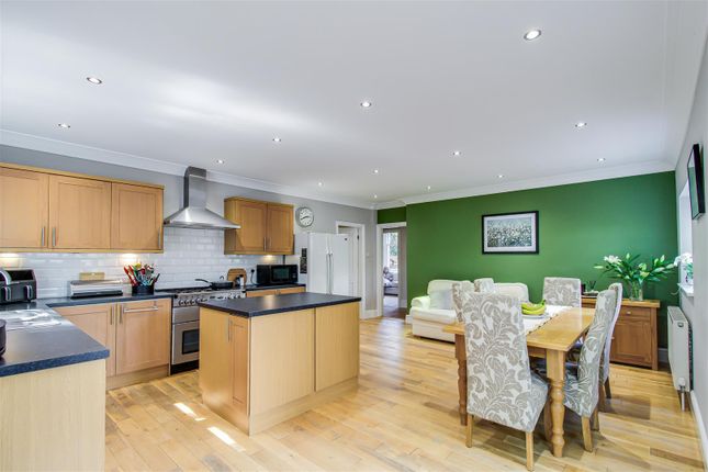 Ash House, 18, Berry Lane, Wakefield photo 4